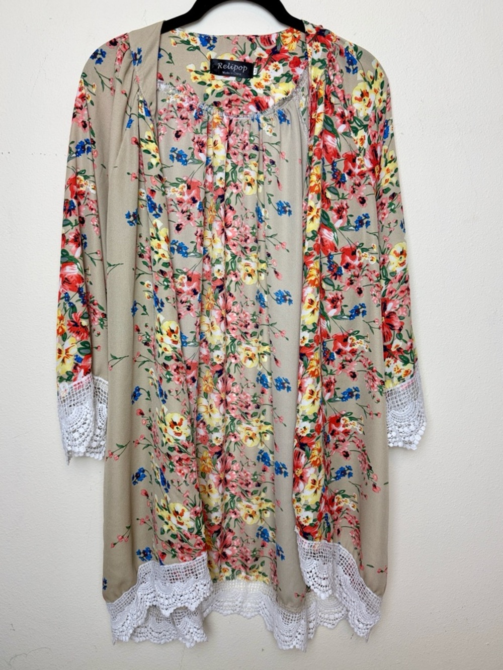 Floral Lace-Trim Kimono - Beige Floral